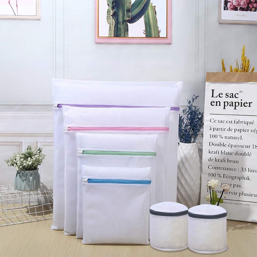 Set of six mesh bags with zippers in assorted sizes