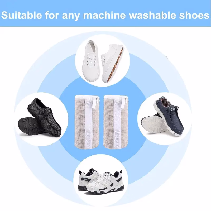 Durable shoe cleaning bag with zipper closure