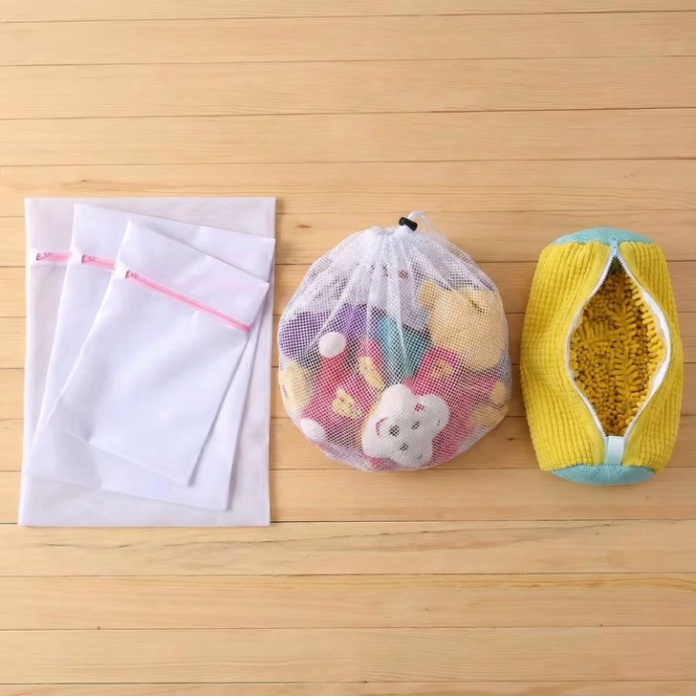 Different types of mesh washing machine bags and heavy duty laundry bags