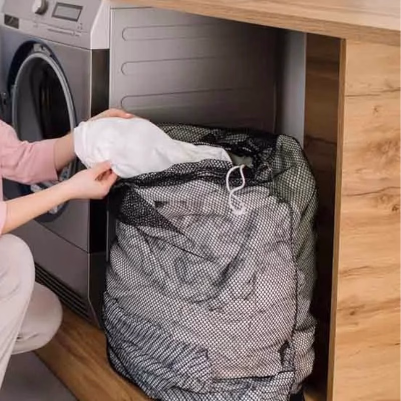 how to use a laundry mesh bag